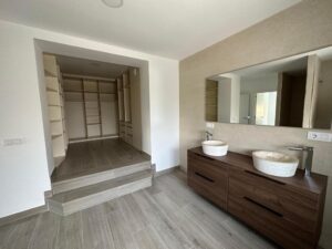Estado modificado - Baño en suite con vestidor